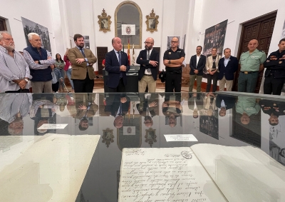 El Centro Cultural Santa Clara acoge hasta el 3 de noviembre una exposición sobre la historia de la Policía Local de Antequera