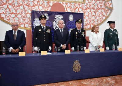 El Alcalde de Antequera asiste a los actos conmemorativos de la festividad de los Santos Ángeles Custodios, patrones del Cuerpo Nacional de Policía