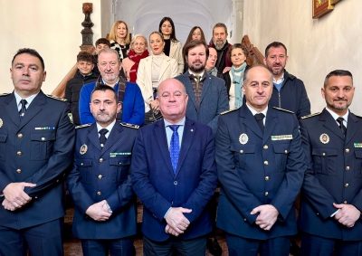 El Ayuntamiento de Antequera, escenario del acto de toma de posesión del nuevo Inspector de la Policía Local y tres oficiales