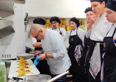 El jurado profesional valora las tapas finalistas de la XII Ruta Gastroturística de Antequera