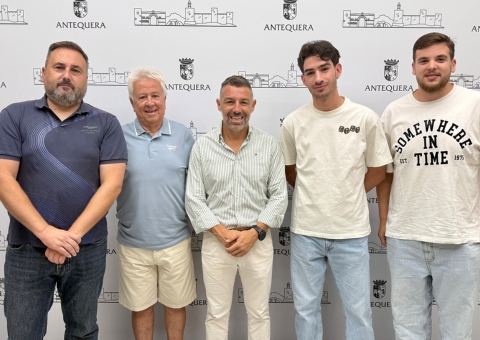 En marcha tres campus deportivos para escolares: uno intensivo de fútbol la última semana de junio y otros de tenis y baloncesto p...