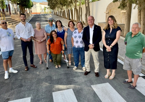 El Ayuntamiento de Antequera culmina la remodelación integral de la calle San Rafael en Bobadilla con una inversión cercana a los ...