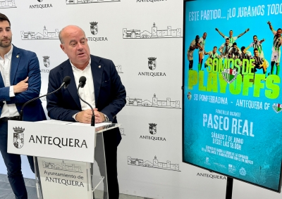 Pantalla gigante, ambientación musical y servicio de barra para animar el Paseo Real durante el partido de vuelta del playoff del Antequera CF
