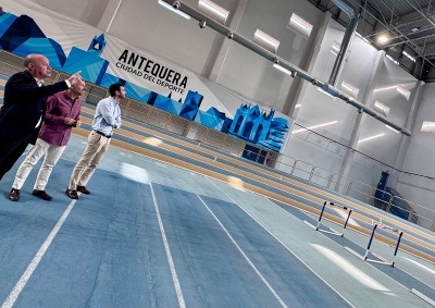 El Ayuntamiento de Antequera moderniza la iluminación del Centro de Tecnificación de Atletismo con tecnología LED permitiendo un consecuente ahorro energético y la retransmisión de eventos internacionales