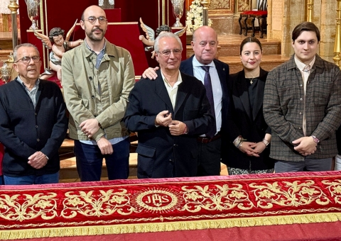 El Ayuntamiento de Antequera colabora en la restauración del Paño Dosel del Santísimo Cristo de la Salud y de las Aguas, Patrón de...