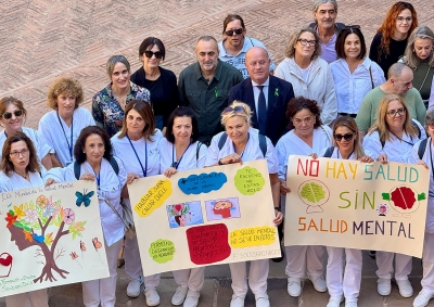 Antequera conmemora el Día Mundial de la Salud Mental con la lectura de un manifiesto en el patio del Ayuntamiento