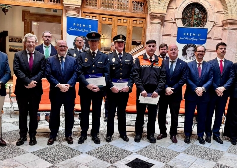 Entregados los VI edición de los Premios Juan Manuel Gómez Serrano a profesionales que velan de la seguridad y protección ciudadan...