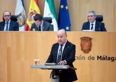 El alcalde de Antequera, Manolo Barón, reclama "respeto al reparto competencial del Estado" en la Tribuna de Alcaldes de la Diputación de Málaga