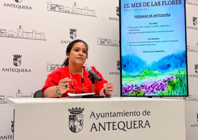 El Ayuntamiento de Antequera impulsa 'El Mes de las Flores' en las pedanías para fomentar la convivencia, la participación y el embellecimiento vecinal