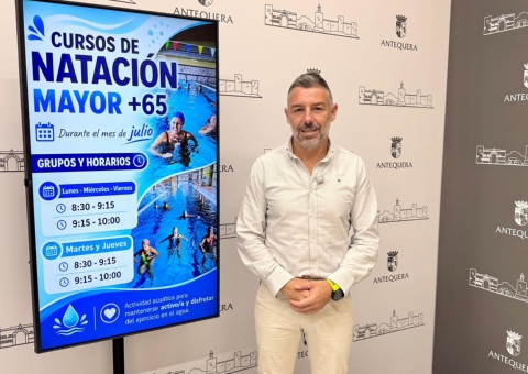 El Área de Deportes abre este martes las inscripciones para los cursos gratuitos de natación para mayores de 65 años durante el me...