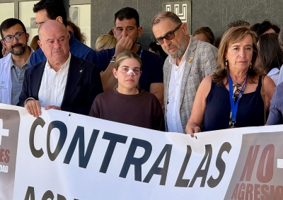 Manolo Barón muestra el apoyo de Antequera a la doctora agredida en Villanueva del Rosario y condena 'sin paliativos' cualquier vi...