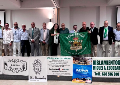 El Alcalde asiste a la presentación oficial de la nueva Peña Bética El Torcal de Antequera