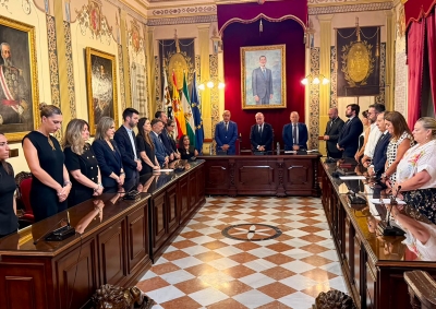 Antequera muestra su unidad institucional y ciudadana frente al asesinato machista ocurrido el pasado lunes
