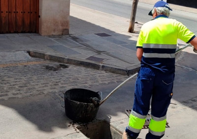 Aguas del Torcal inicia su campaña preventiva de limpieza de alcantarillas y registros ante la posible llegada de lluvias