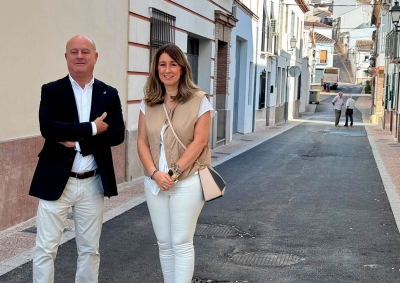 La calle Taller y Ollas reabre al tráfico tras una remodelación integral con una inversión de 400.000 euros