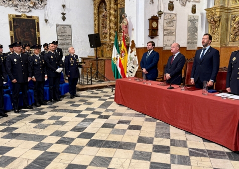 El Ayuntamiento de Antequera reconoce el mérito policial y la colaboración ciudadana en la celebración del patrón de la Policía Lo...
