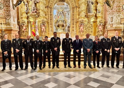 El Alcalde de Antequera asiste a los actos institucionales conmemorativos de la festividad de los Santos Ángeles Custodios, patron...