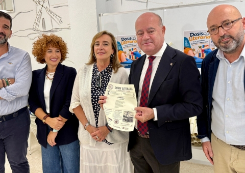 La Biblioteca Municipal de San Zoilo acoge la campaña de vacunación frente a la gripe y la COVID-19 y la actividad «Dosis literari...