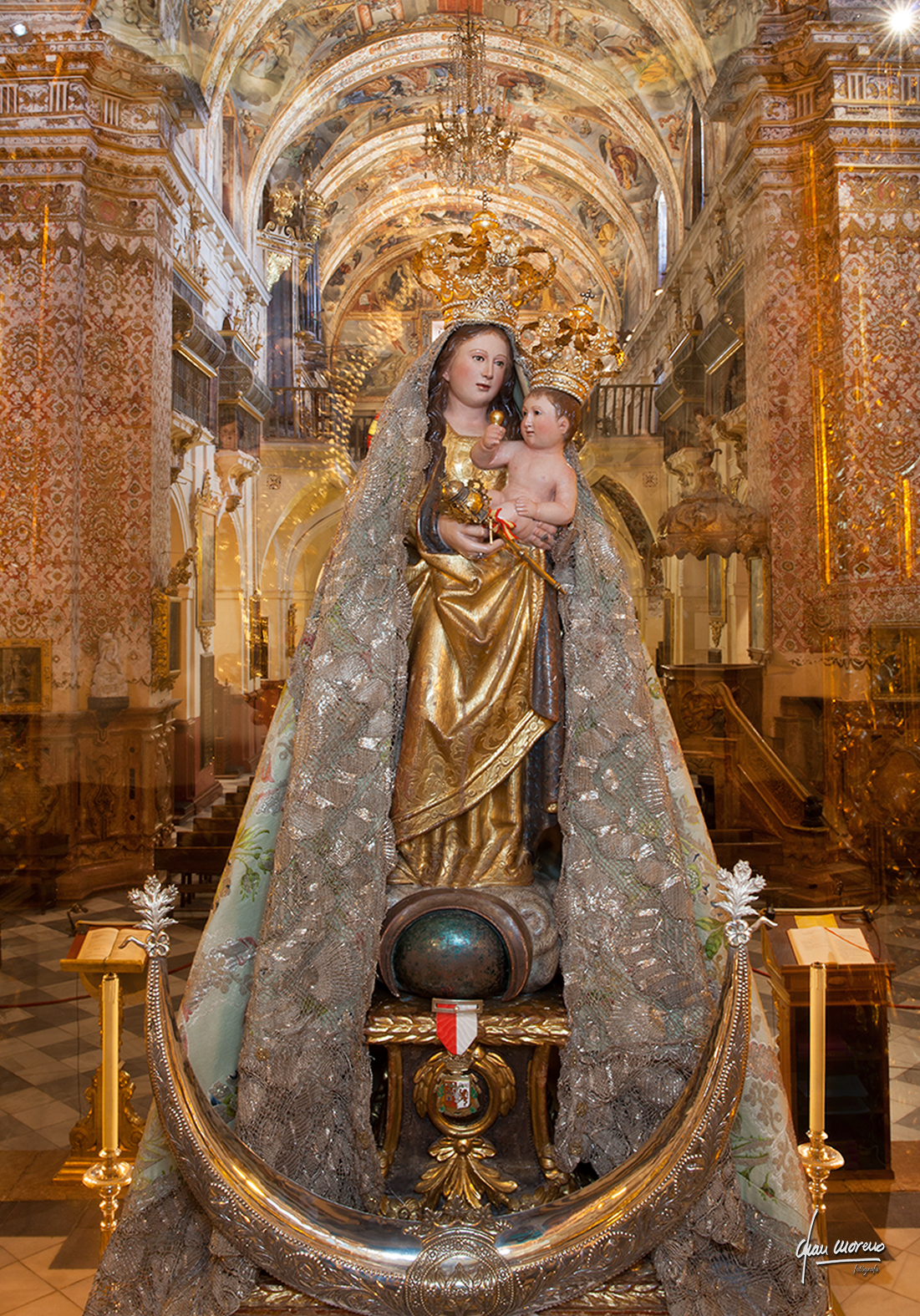 Virgen de los Remedios Virgen de los Remedios