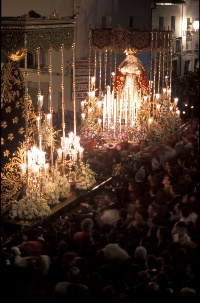 Encuentro Virgen de los Dolores y Virgen del Consuelo