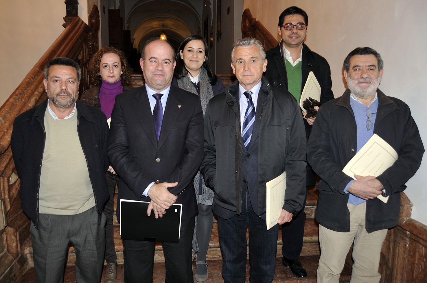 Foto de familia de la Comisión de Honores y Distinciones del Ayuntamiento de Antequera tras la reunión mantenida este martes 31 de...