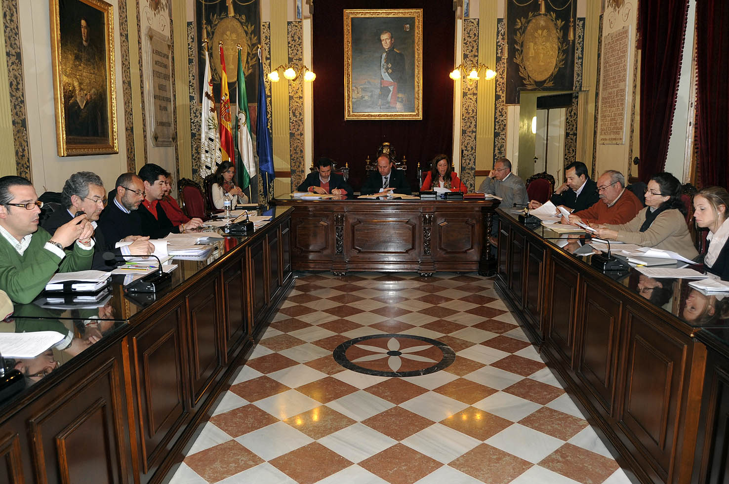 El Consejo Económico y Social de la Ciudad de Antequera se reunió en el Salón de Plenos del Ayuntamiento en la tarde de este miérc...